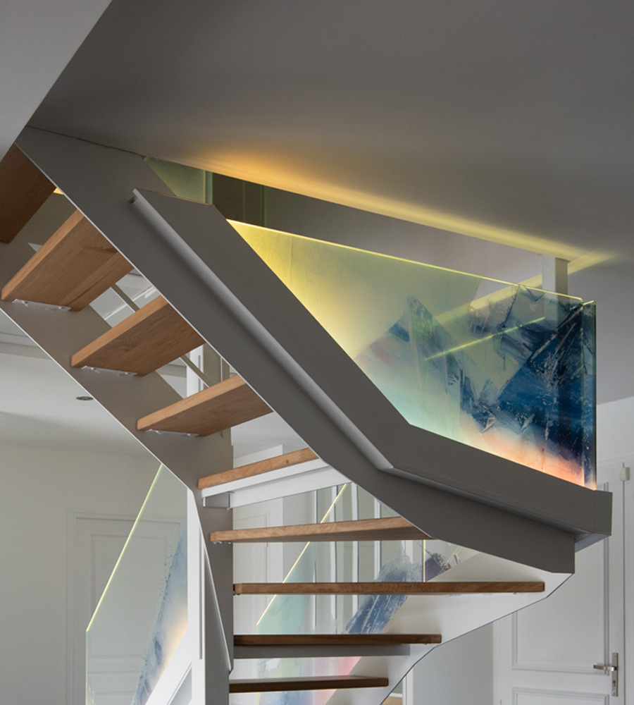 verre peint escalier lumiere design Serie Evanescence PriscaTemporal (1)